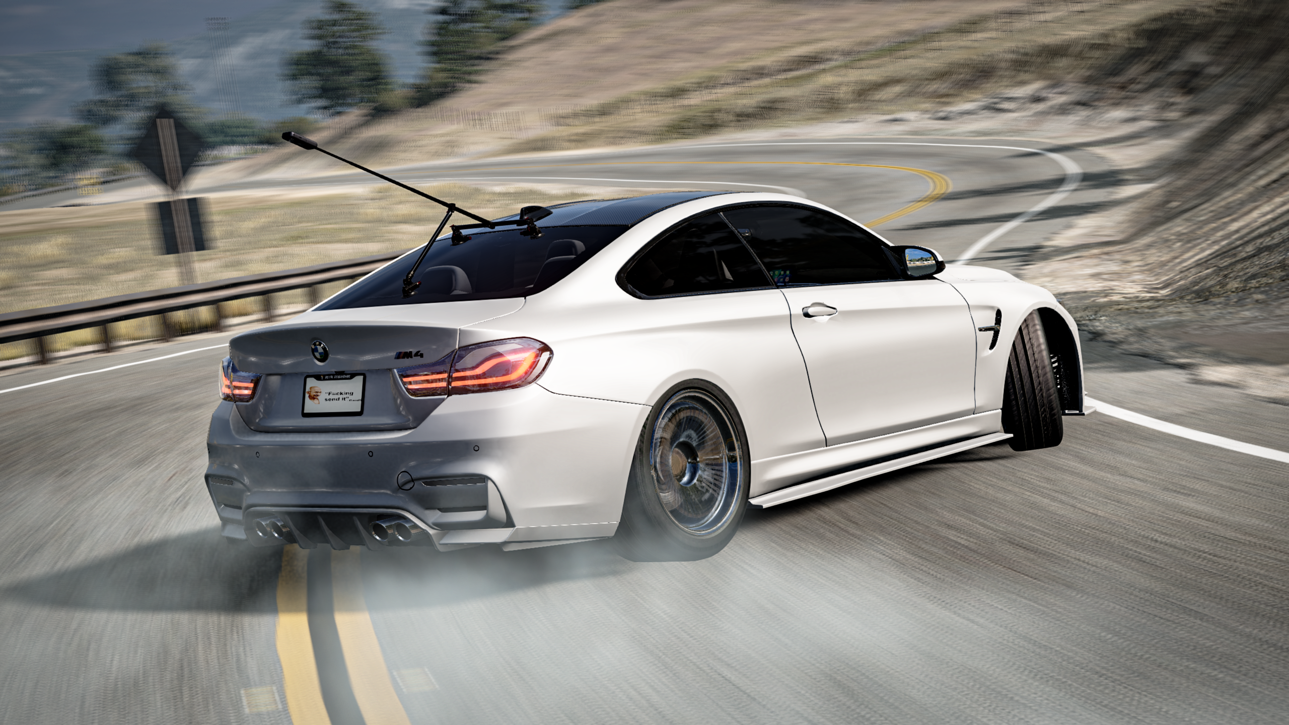 BMW F82 M4 Carplay .39 3